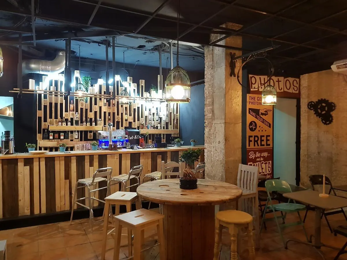 Guest house Hostal Funky By Arc House